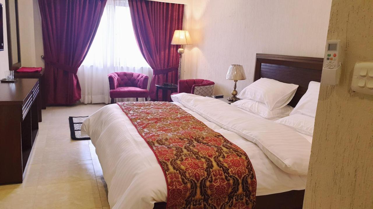 Hotel Grand Arena ラーワルピンディー エクステリア 写真