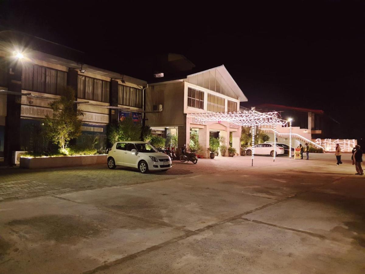 Hotel Grand Arena ラーワルピンディー エクステリア 写真
